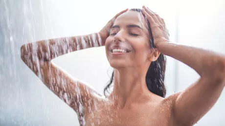 5 motive pentru a face un duș rece