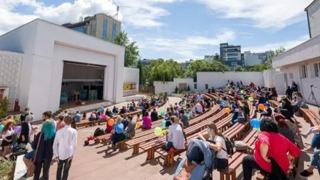 Ateneul Național din Iași continuă seria de spectacole de teatru și proiecții de film în aer liber