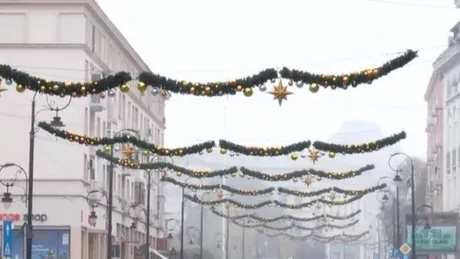 Să vină Crăciunul Cu o rată de infectare de peste 3 Craiova își împodobeşte străzile