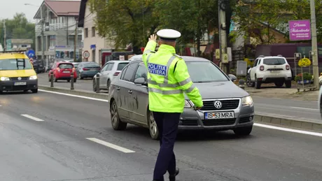 Acţiune uriașă a poliţiştilor rutieri. Se verifică legalitatea transportului de mărfuri și persoane - FOTO VIDEO