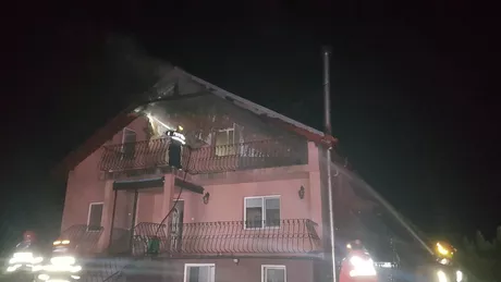 Incendiu în comună Aroneanu din Iași. O casă a luat foc - EXCLUSIV GALERIE FOTO VIDEO