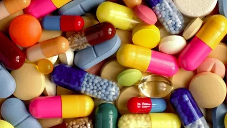 Pfizer solicită autorizație pentru utilizare de urgență a pilulei împotriva COVID-19