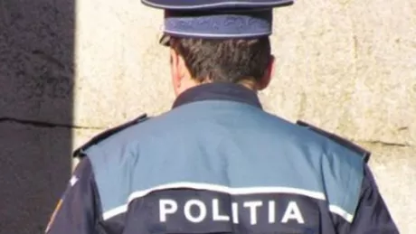 Au scăpat de pușcărie după ce au sărit la gâtul unor polițiști Scandal cât casa făcut de trei tineri din Iași Agresorii trimiși la muncă în folosul comunității