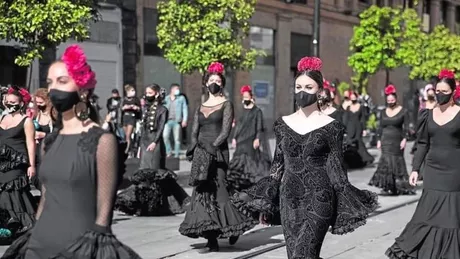 Protest spectaculos în Spania Dansatoare de Flamenco îmbrăcate în negru au mărșăluit pe străzile orașului Sevilla