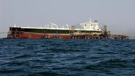 Patru navigatori printre care şi un român aflaţi la bordul unui tanc petrolier au fost răpiţi de piraţi din Golful Guineei
