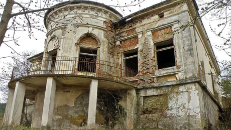 Vilă celebră din Iași vânată de dezvoltatorii imobiliari În imobil au avut loc mai multe crime. Terenul de 24 hectare a devenit principala miză