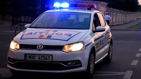 Pe străzile din Iași ca-n filmele cu mafioți Au tăbărât cu bâtele pe un bolid au distrus geamurile și l-au snopit în bătaie pe șofer Cei doi suspecți au fost lăsați în libertate de judecători