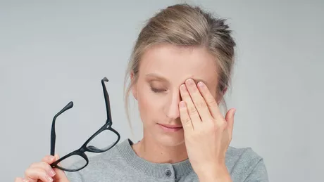 Durerea oculară cel mai frecvent simptom ocular al Covid-19