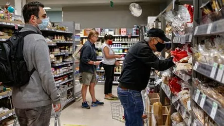 Supermarket-urile cer Guvernului prelungirea programului cu ocazia Sărbătorilor