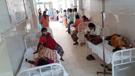 Boală misterioasă în India un mort și peste 300 de persoane spitalizate