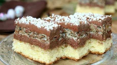 Rețetă prăjitura Regina Maria - Bezeaua cu nucă e secretul gustului