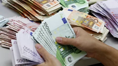 În timp ce românii plătesc dobânzi uriașe la bănci danezii plătesc dobânzi zero la credite