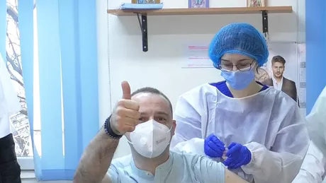 Dr. Florin Roşu managerul Spitalului de Boli Infecţioase Iaşi și-a făcut a doua doză de vaccin împotriva COVID-19 - FOTO. VIDEO