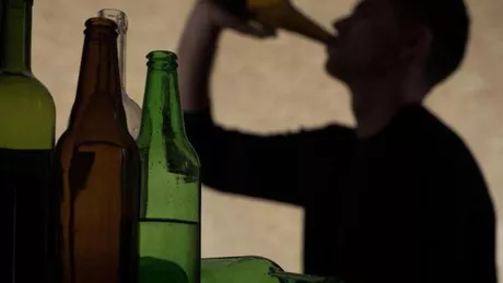 Un sfert dintre adulți au raportat că au băut mai mult în timpul primului lockdown