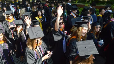 Versuri Gaudeamus igitur - Cântecul absolvenţilor de facultate