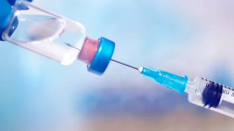 Franța recomandă o singură doză de vaccin pentru persoanele care au fost infectate cu coronavirus