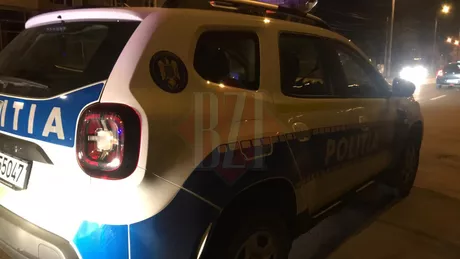 Doi tineri din Iași încătușați după un scandal în trafic Unul dintre ei a declarat că era la volan ca să-și scape prietenul Întreg scandalul a izbucnit după un accident rutier