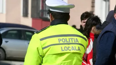 Un poliţist local din Bârlad şi-a scos uniforma la vânzare pe OLX. Câţi lei a cerut pe ea