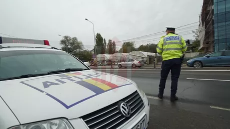 Teroare în traficul din Iași Zeci de șoferi prinși în ofsaid de polițiștii de la Rutieră Mai mulți ieșeni s-au ales cu dosare penale după ce au fost găsiți băuți la volan