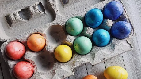 Cum se vopsesc ouăle de Paşti - Sfaturi și trucuri la îndemână