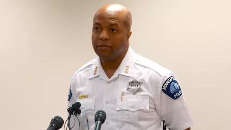 Șeful poliției din Minneapolis spune că agentul de poliţie a încălcat legea în cazul lui George Floyd