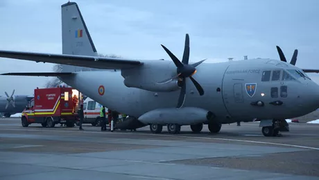 Patru pacienţi pozitivi din Bucureşti au fost aduşi la Iaşi cu un avion Spartan