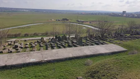 Un nou proiect în județul Iași. Cimitirul Evreiesc din Podu Iloaiei poate deveni monument istoric