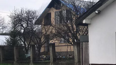 Incendiu puternic la o locuinţă dintr-o localitate din Iași - EXCLUSIV FOTO