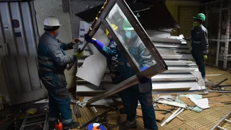 Demolarea magazinelor de la metroul din Bucureşti. Primarul Sectorului 2 Radu Mihaiu Chioşcurile erau amplasate ilegal - LIVE VIDEO