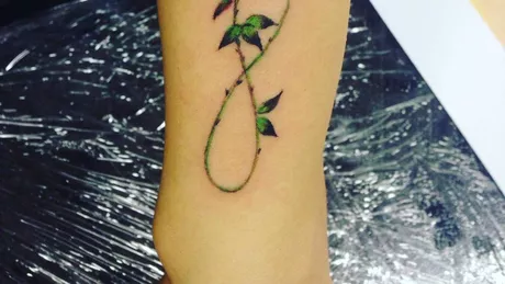 Tatuaje pe mână pentru fete Care este simbolistica lor
