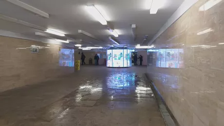 Plouă în pasajul din Piaţa Unirii. Acesta este rezultatul lucrărilor de proastă calitate făcute de Conest SA - FOTO VIDEO