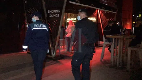 Polițiștii din Iași verifică dacă normele impuse în lupta cu COVID-19 sunt respectate. Amenzile sunt însă destul de rar împărțite