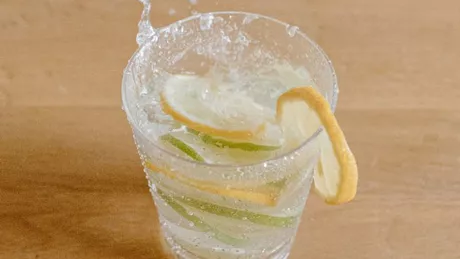 3 reţete de limonadă pentru slăbit. Cum dai jos kilogramele