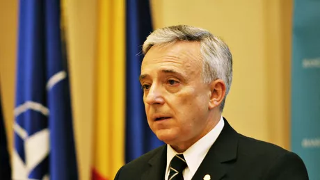 Pensia lui Mugur Isărescu s-a majorat cu 20. Salariile din conducerea BNR au crescut în pandemie