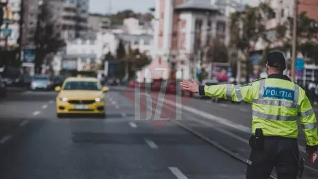 Controale ample în trafic Polițiștii au reținut mai multe permise de conducere și au împărțit zeci de amenzi șoferilor prinși pe picior greșit