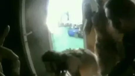 Jandarmii au intervenit la un botez din Timiş. Unul dintre scandalagii a fost încătuşat - VIDEO