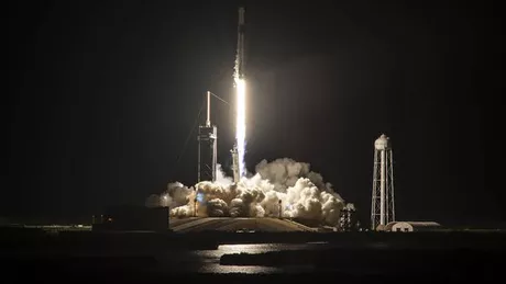 SpaceX  a lansat un echipaj complet civil în spațiu în misiunea Inspiration 4 - FOTO