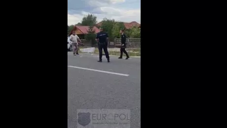 Bărbat din Gorj a bătut doi polițiști cu o bâtă. Ce au transmis sindicaliștii Europol - VIDEO