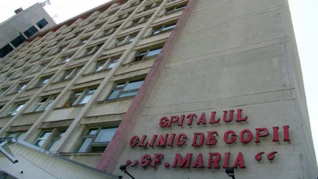 O adolescentă a ajuns la Spitalul Sf. Maria din Iași după ce a vrut să bea must. Sticla cu presiune i-a tăiat esofagul