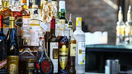OMS îndeamnă statele europene să crească taxele pentru alcool pentru a reduce cazurile de cancer