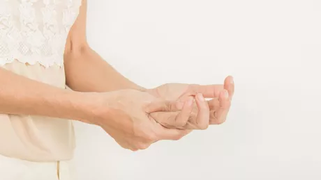 Suplimente pentru amorțirea mâinilor - Cum poți scăpa de această problemă