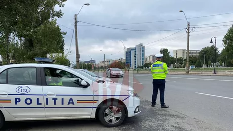 Polițiștii rutieri au făcut mai multe controale în diferite zone din Iași. Șoferii prinși pe picior greșit s-au ales cu amenzi și dosare penale