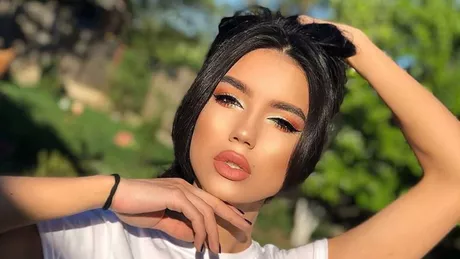Larisa Udilă o prezență foarte activă pe Instagram a devenit mămică la vârsta de 24 de ani