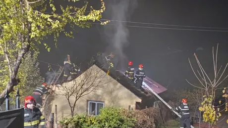 Incendiu la o locuinţă din judeţul Iași Pompierii au intervenit de urgență pentru lichidarea acestuia - FOTO