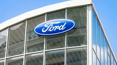 Compania Ford Motor impune angajaților să se vaccineze anti-COVID-19 sau să prezinte adeverință medicală
