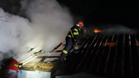 Incendiu în comuna Movileni din județul Iași. O casă a fost cuprinsă de flăcări - GALERIE FOTO