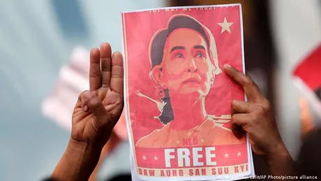 Aung San Suu Kyi laureată cu premiul Nobel pentru Pace şi liderul civil al statului Myanmar a fost condamnată la închisoare în urma loviturii de stat