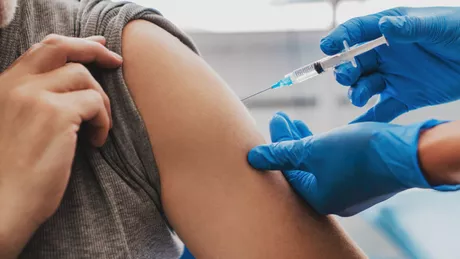 Câte persoane s-au vaccinat în ultimele 24 de ore în România. Au fost înregistrate 10 reacții adverse