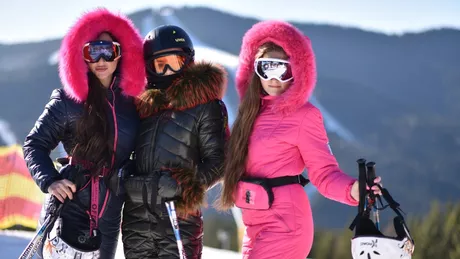 Costum Ski Dama clasic vs Combinezon de Schi Ieftin modern