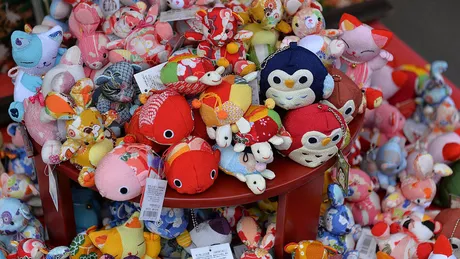 Inspectorii de la Protecția Consumatorului dau ponturi despre ce dulciuri și jucării să cumpărăm de sărbători